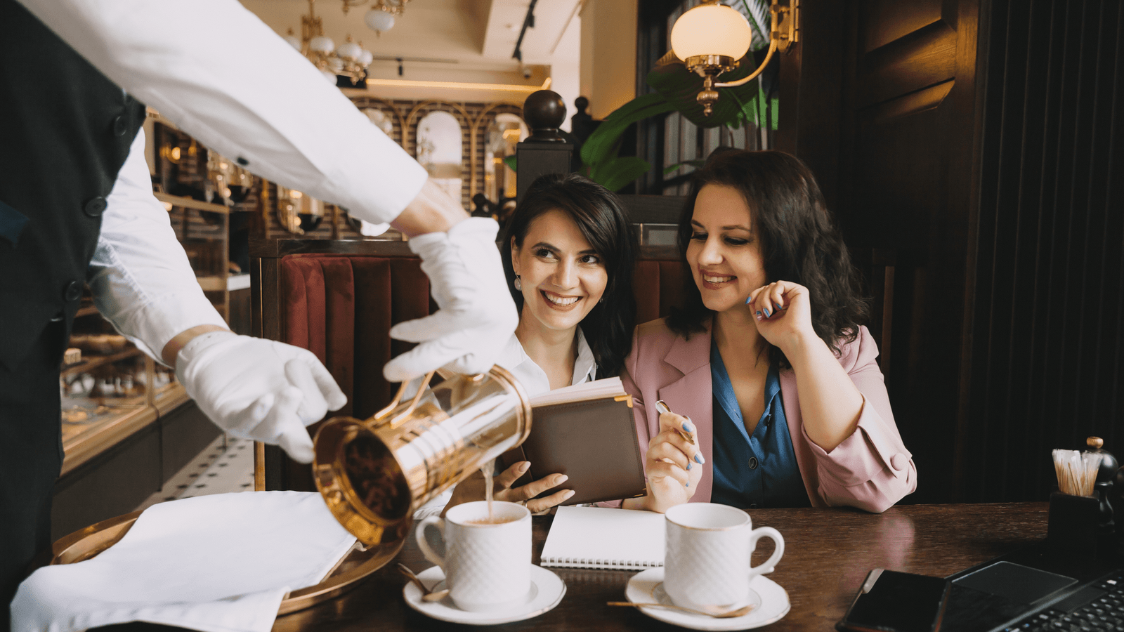 Vienna Coffeehouse Culture: A Local’s Guide To History And The Best Spots To Enjoy A Melange ☕ 1 Vienna Coffee House Culture