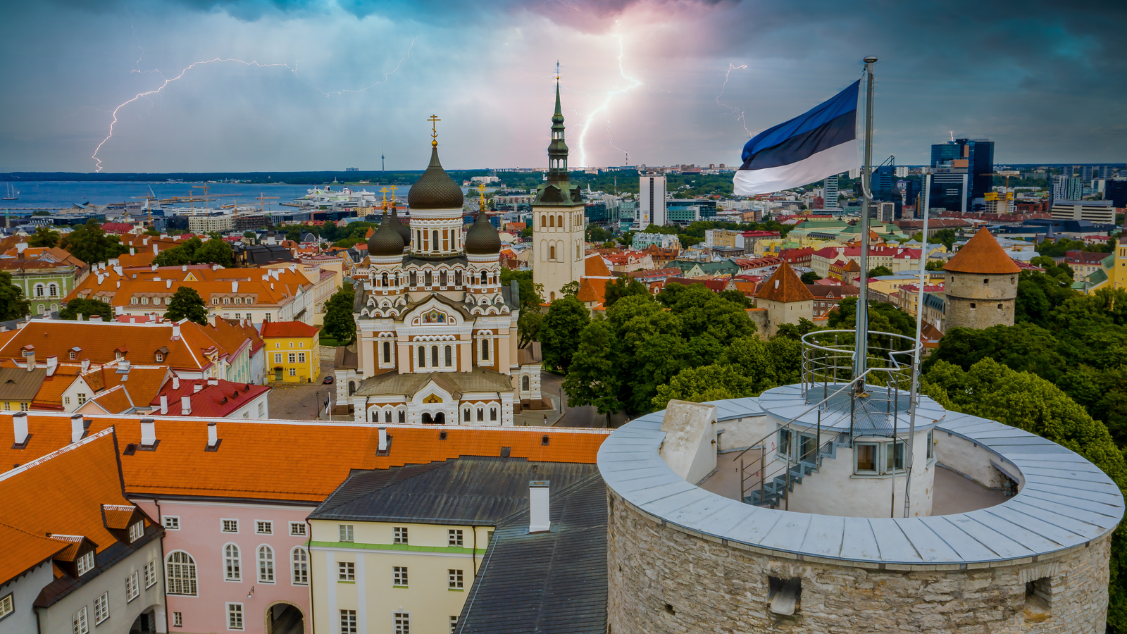 Why Estonia Is The Best Country For Digital Nomads (E-Residency Guide) 🌍💻 1 Why Estonia Is The Best Country
