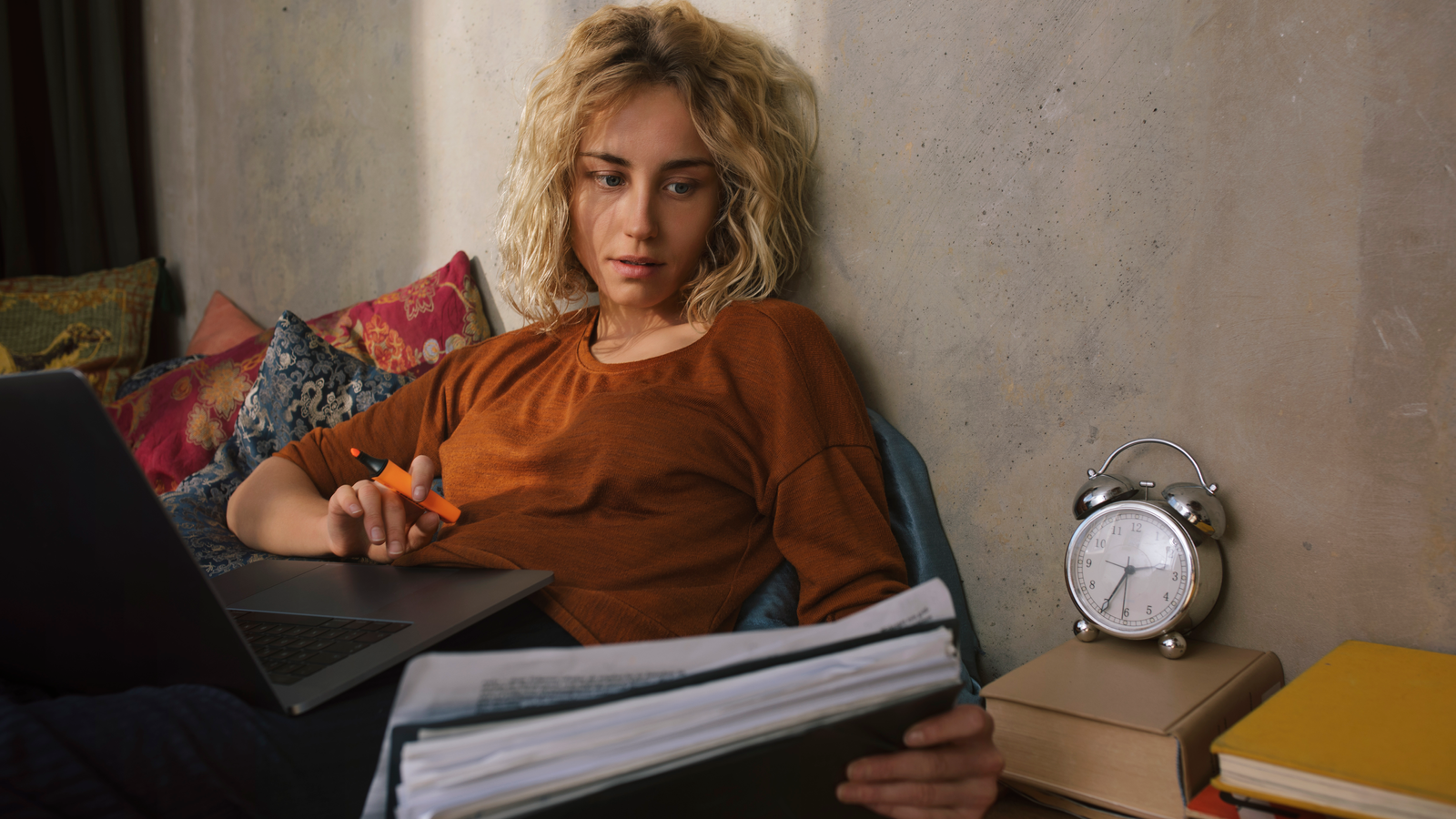 How To Stop Procrastinating &Amp; Stay Focused: The Ultimate Guide 1 How To Stop Procrastinating &Amp; Stay Focused