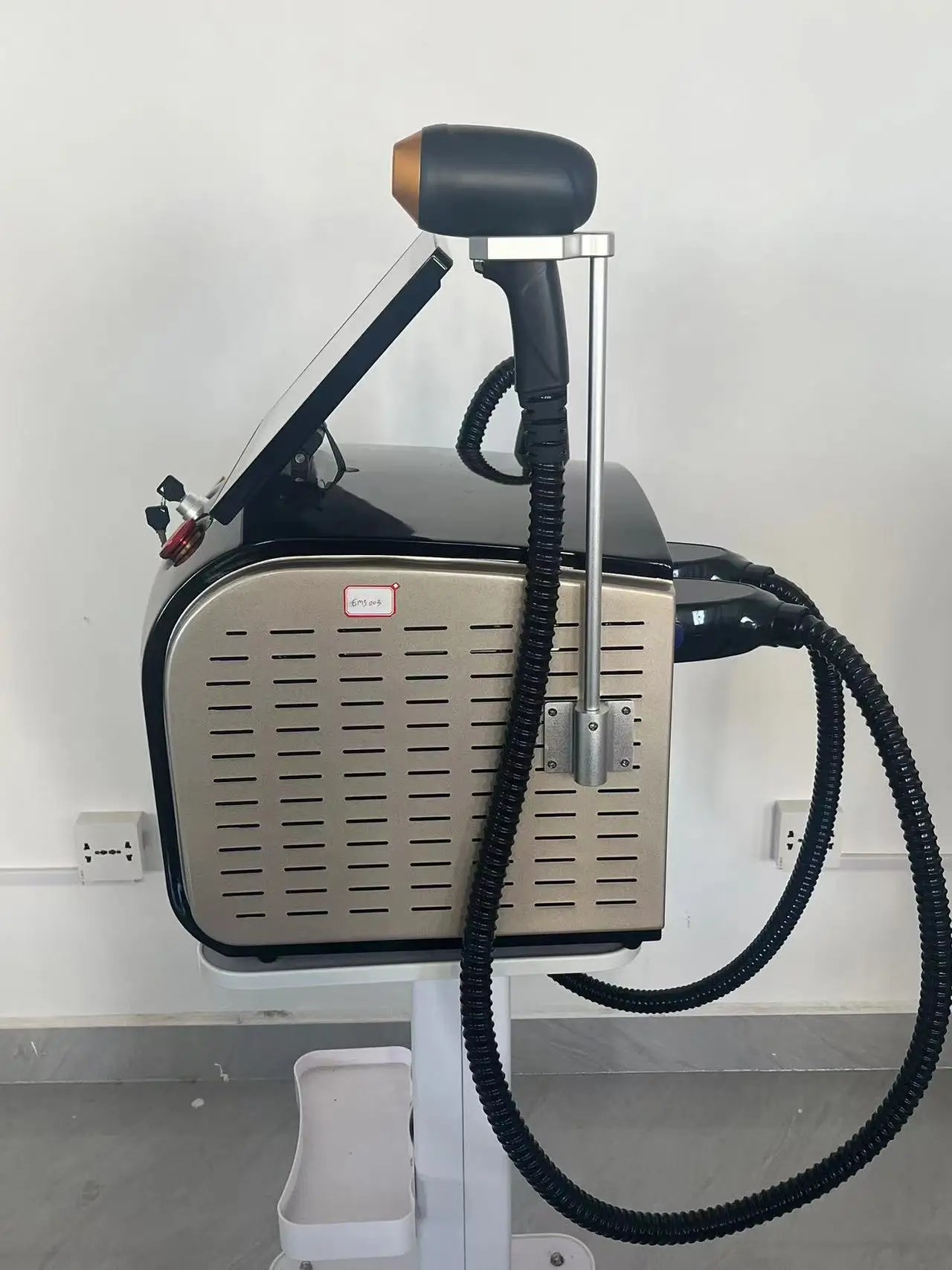 2in1 Soprano Titanium Ice Platinum Diode 755 808 1064nm 3 Wavelength Laser ND:YAG Machine Painless Hair Removal Machine 2025